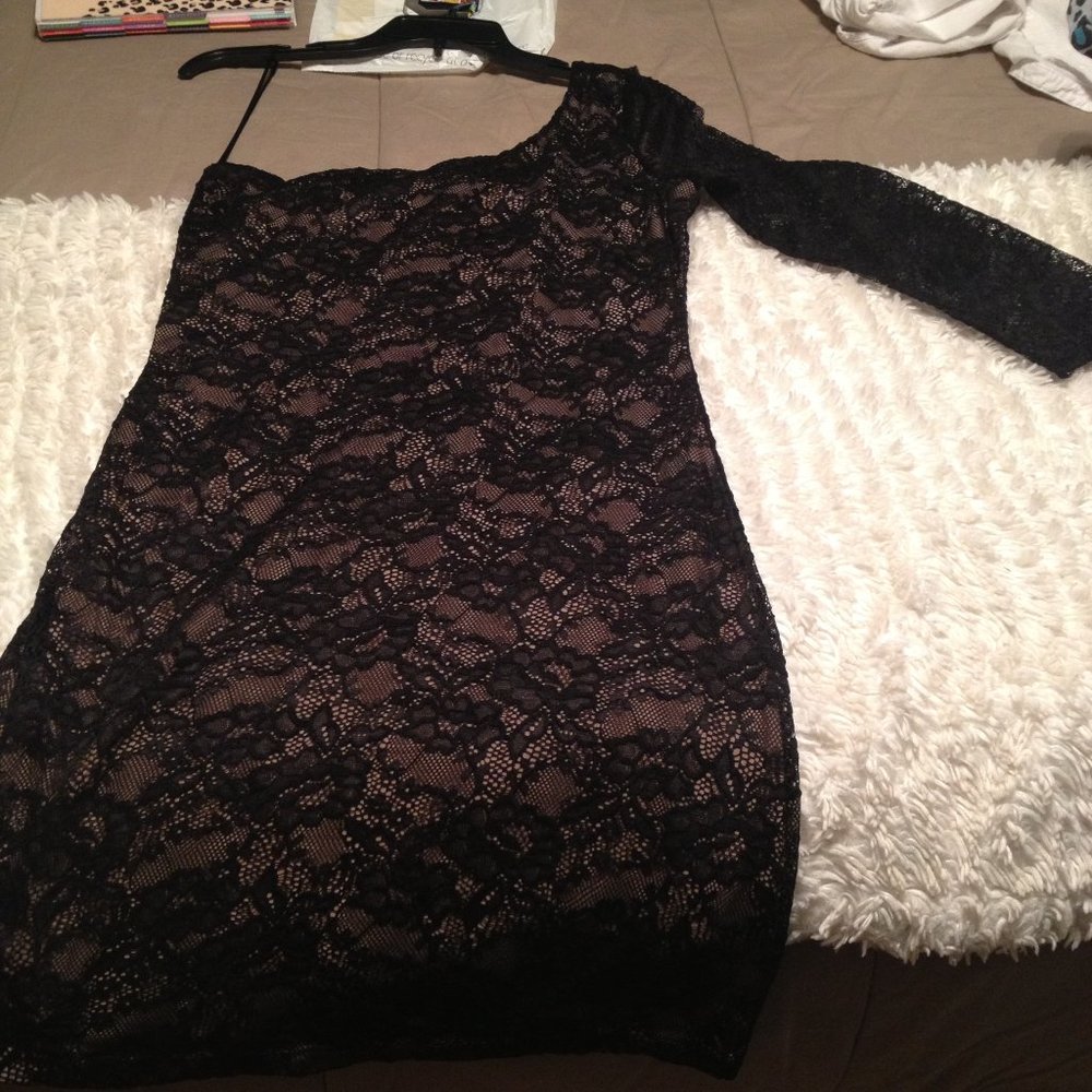 Gianni Bini - Lace One Shoulder Dress - Large